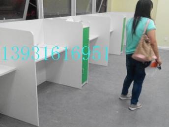 优胜教育专用一对一培训桌 香河办公家具厂专业定制解决方案